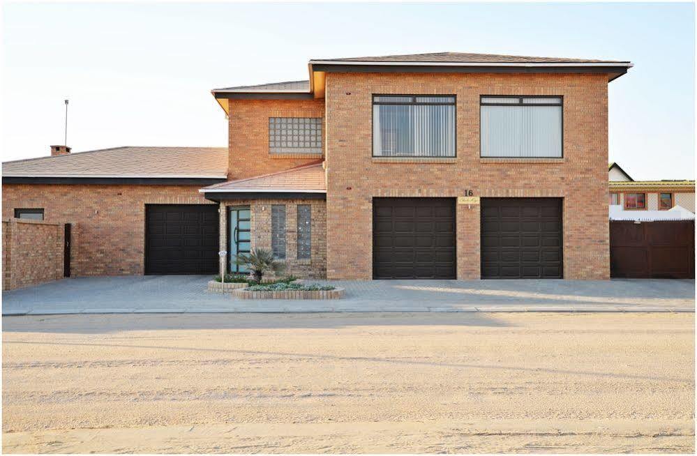 Chala-Kigi Apartments Swakopmund Extérieur photo